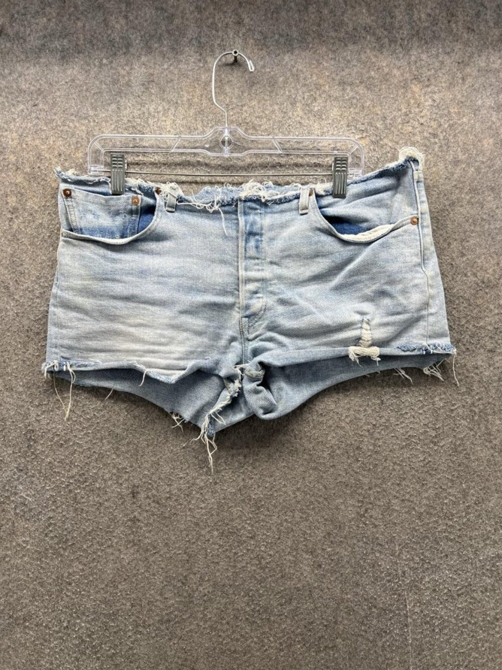 Levi's 501 Denim Bermuda Shorts Womens 38 Blue Distressed Cutoff 5 Pocket Casual